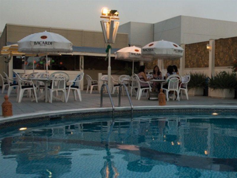 Avari Dubai Hotel ภายนอก รูปภาพ