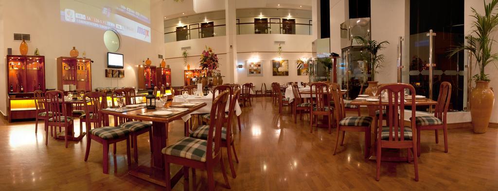 Avari Dubai Hotel ภายนอก รูปภาพ