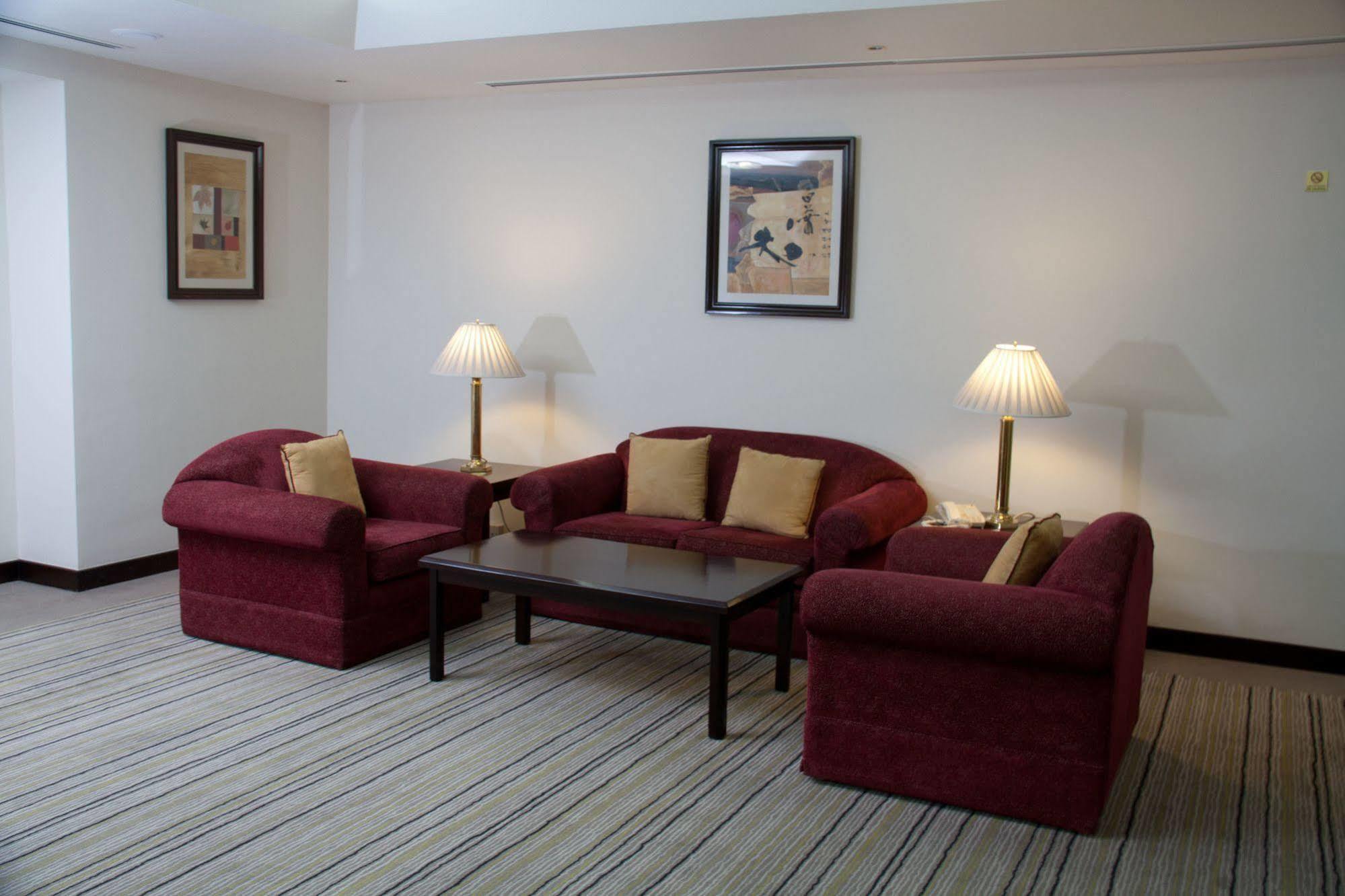 Avari Dubai Hotel ภายนอก รูปภาพ