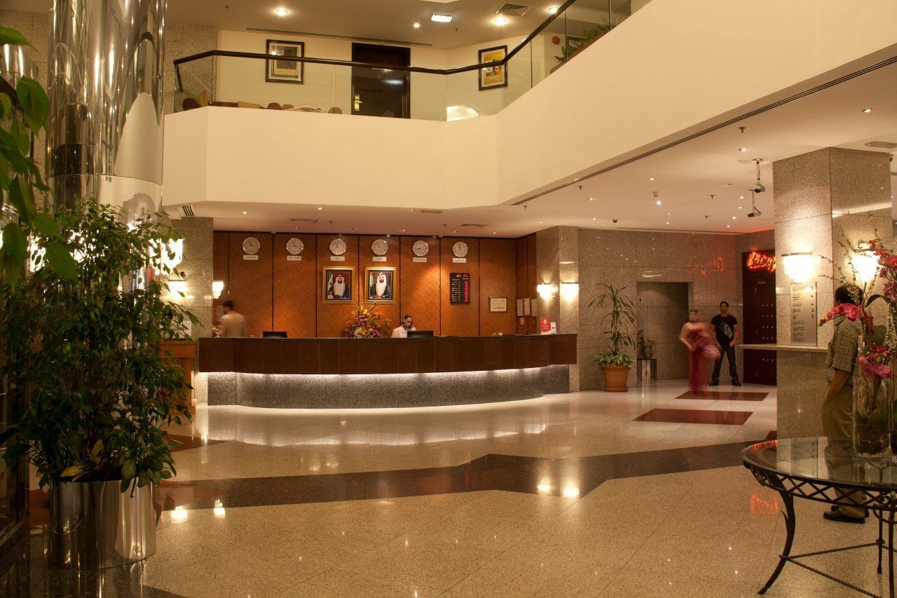Avari Dubai Hotel ภายนอก รูปภาพ
